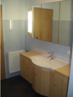 Badm�bel - kan. Ahorn